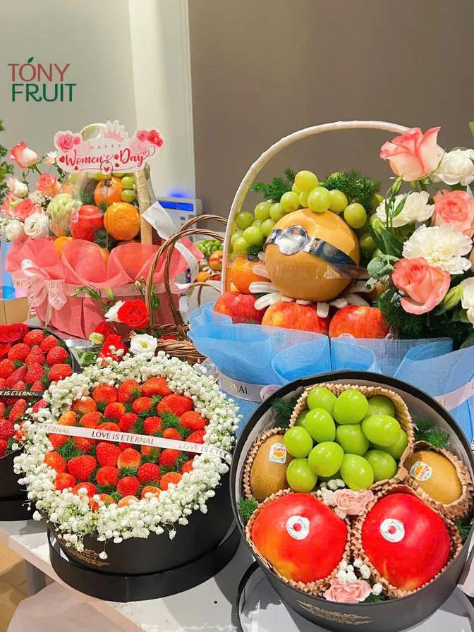 Tony Fruit store interior — fresh fruit display