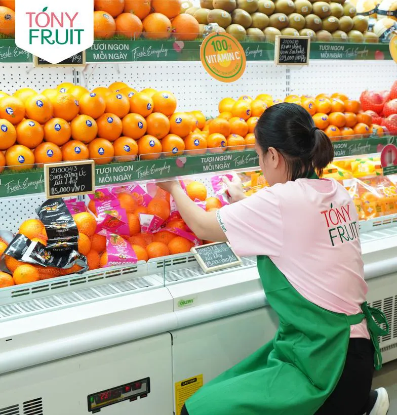 Tony Fruit store branch — premium retail design